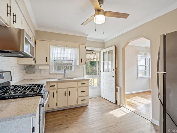 178 Farnum Boulevard, Franklin Square NY 11010