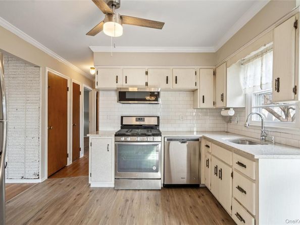 178 Farnum Boulevard, Franklin Square NY 11010