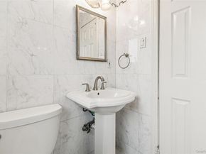 15 Baylis Place, Lynbrook NY 11563