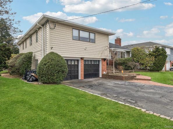 15 Baylis Place, Lynbrook NY 11563