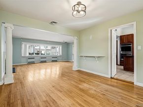 15 Baylis Place, Lynbrook NY 11563