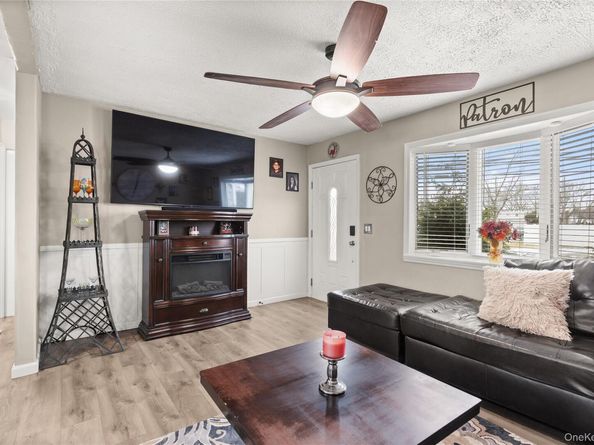 1361 Manatuck Boulevard, Bay Shore NY 11706