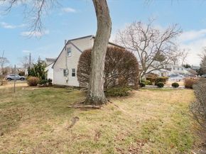 1691 Lehigh Road, Wantagh NY 11793