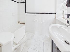 2924 Yates Avenue, Bronx NY 10469
