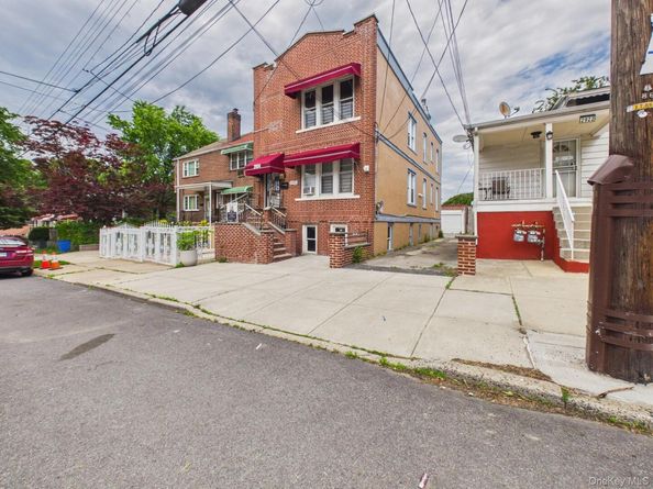 2924 Yates Avenue, Bronx NY 10469