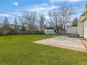 28 Ellen Place, Kings Park NY 11754