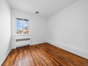 28 Ellen Place, Kings Park NY 11754