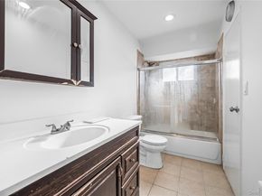 28 Ellen Place, Kings Park NY 11754