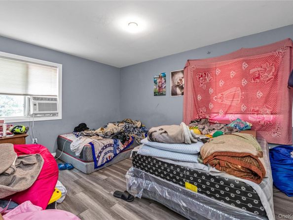 94 W 11th Street, Huntington Station NY 11746