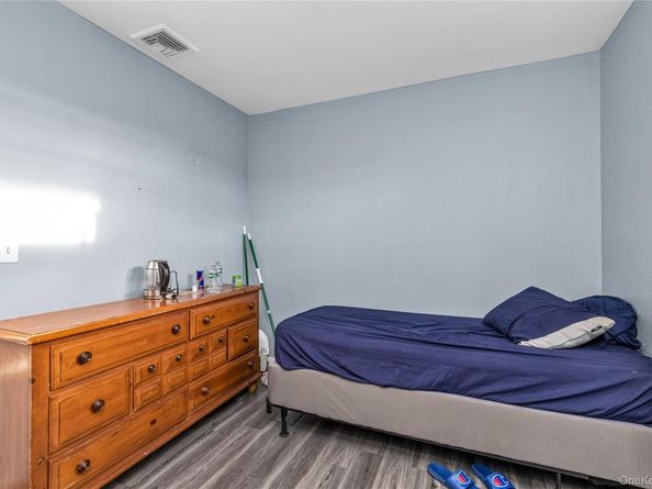 94 W 11th Street, Huntington Station NY 11746