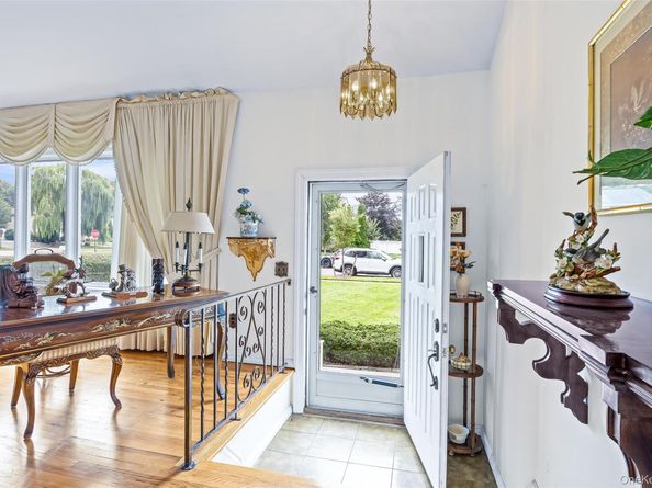 3 Louis Place, Nesconset NY 11767