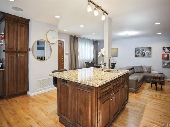 3515 Oceanside Road, Oceanside NY 11572