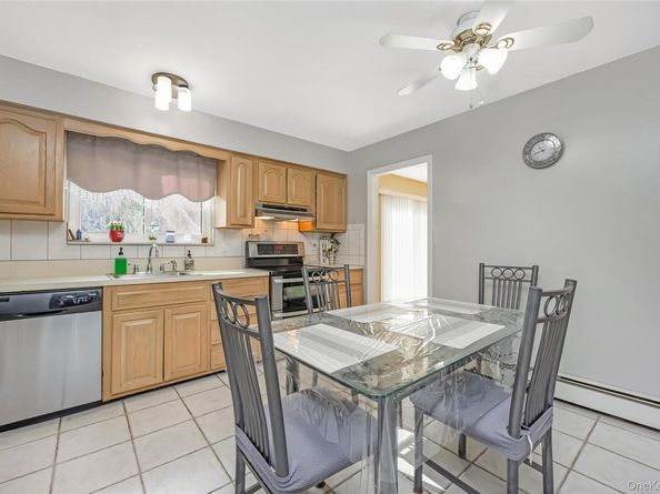 84 White Oak Street, Deer Park NY 11729