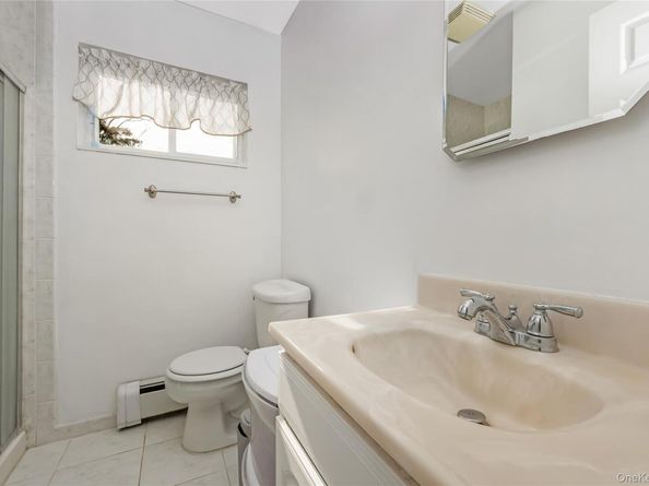 84 White Oak Street, Deer Park NY 11729