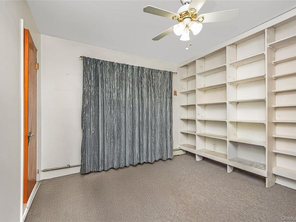 84 White Oak Street, Deer Park NY 11729