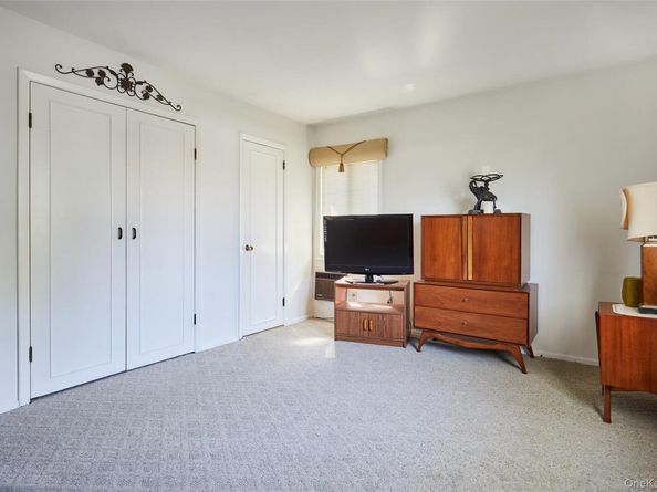 3373 Lawrence Avenue, Oceanside NY 11572