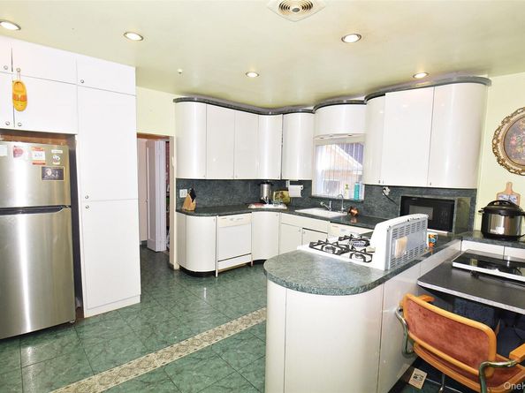 83-28 Abingdon Road, Kew Gardens NY 11415