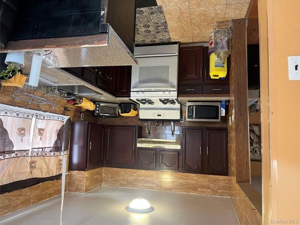 4070 Bruner Avenue, Bronx NY 10466