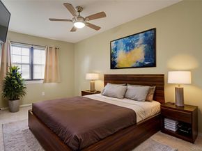 211 Mariners Way, Copiague NY 11726