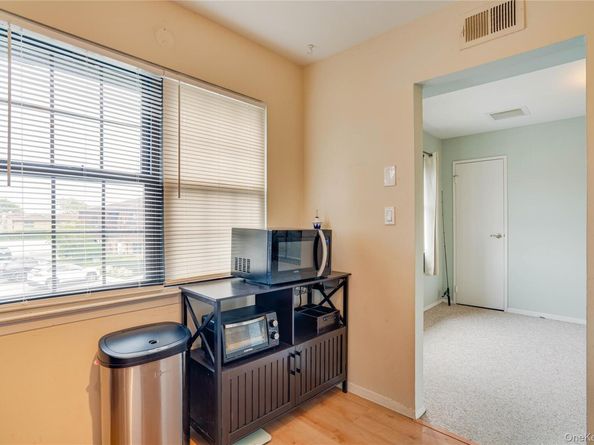 211 Mariners Way, Copiague NY 11726