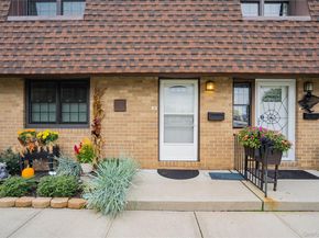 211 Mariners Way, Copiague NY 11726