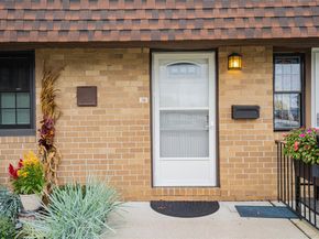 211 Mariners Way, Copiague NY 11726