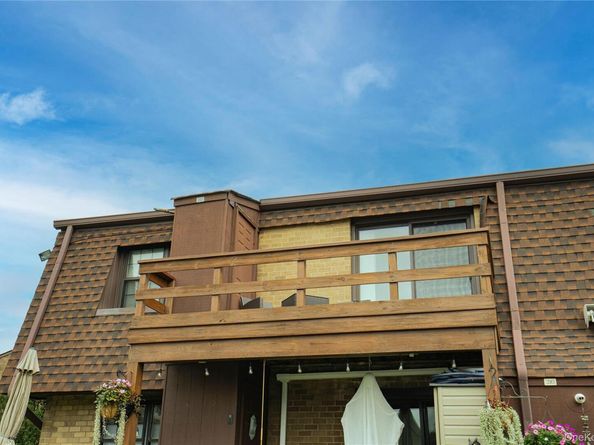 211 Mariners Way, Copiague NY 11726