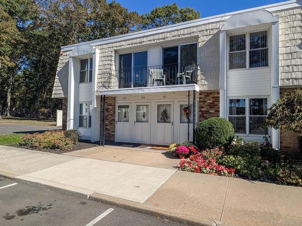73 Rocky Point Yaphank Rd 106, Rocky Point NY 11778