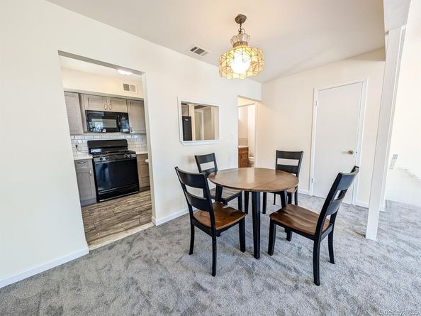 73 Rocky Point Yaphank Rd 106, Rocky Point NY 11778