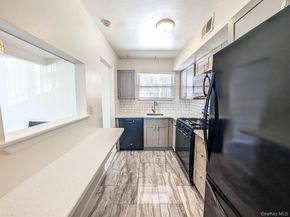 73 Rocky Point Yaphank Rd 106, Rocky Point NY 11778