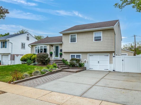 3199 Ilene Lane, Levittown NY 11756