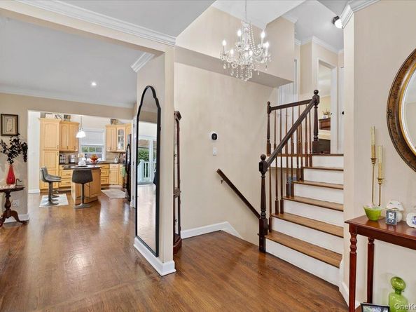 3199 Ilene Lane, Levittown NY 11756
