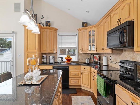 3199 Ilene Lane, Levittown NY 11756