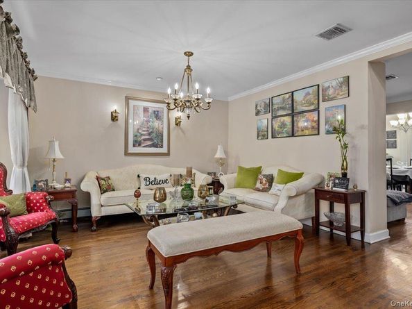 3199 Ilene Lane, Levittown NY 11756