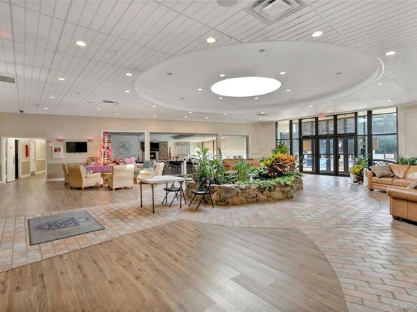 634 W End Drive, Medford NY 11763