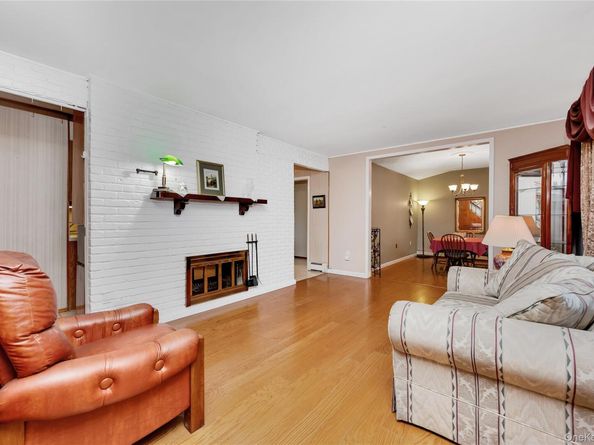 45 Shotgun Lane, Levittown NY 11756