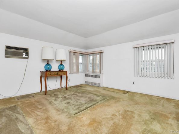 45 Shotgun Lane, Levittown NY 11756