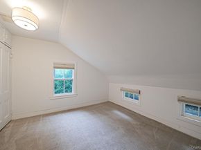 69 Hollow Road, Stony Brook NY 11790
