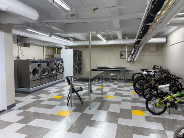 144-64 Sanford Avenue 11, Flushing NY 11355