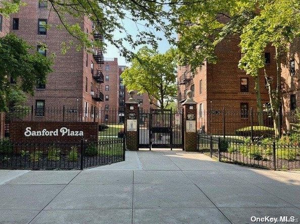 144-64 Sanford Avenue 11, Flushing NY 11355