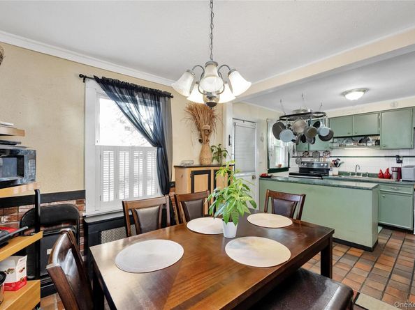 1558 9th Street, West Babylon NY 11704