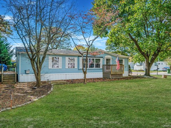 3 Betsy Ross Drive, Bohemia NY 11716