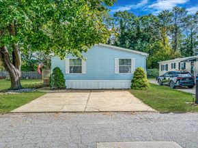 3 Betsy Ross Drive, Bohemia NY 11716