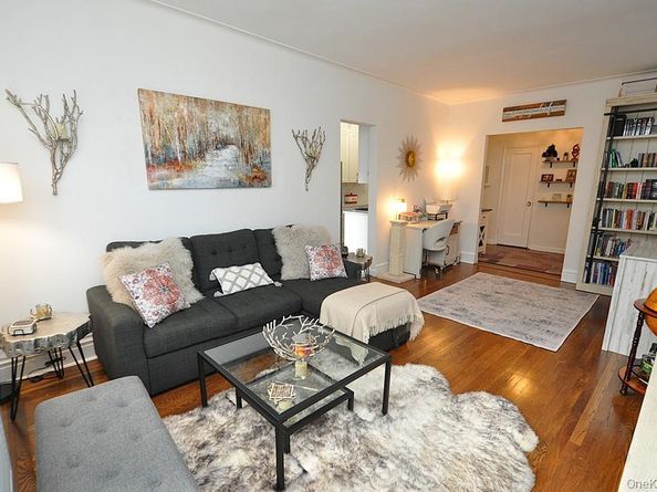 143 Garth Road 3L, Scarsdale NY 10583
