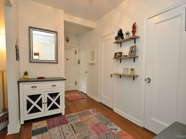 143 Garth Road 3L, Scarsdale NY 10583