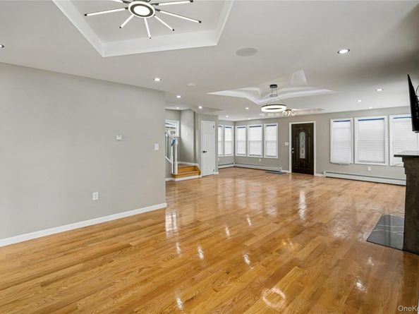 104-40 194th Street, Saint Albans NY 11412