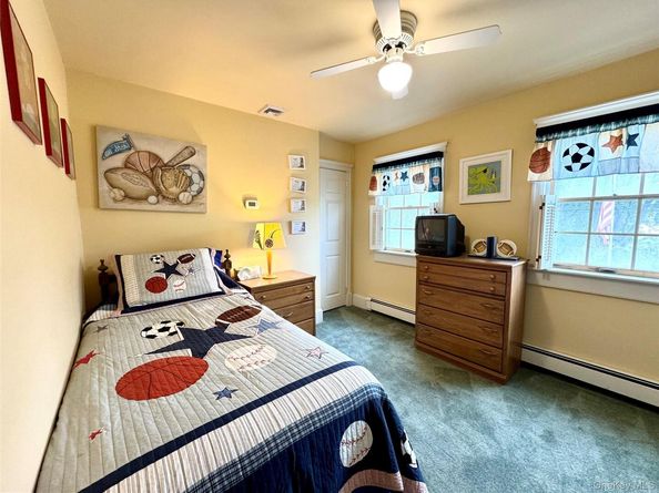 886 Sound Shore Road, Riverhead NY 11901