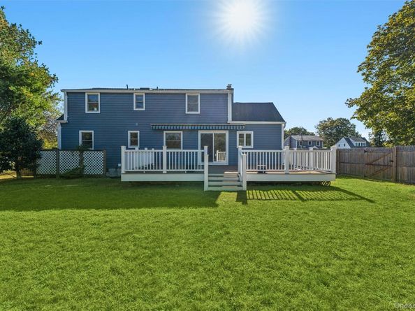 15 Cedar Street, Center Moriches NY 11934