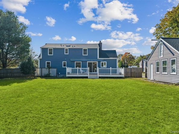 15 Cedar Street, Center Moriches NY 11934