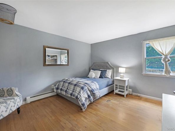 48 Nidzyn Avenue, Remsenburg NY 11960